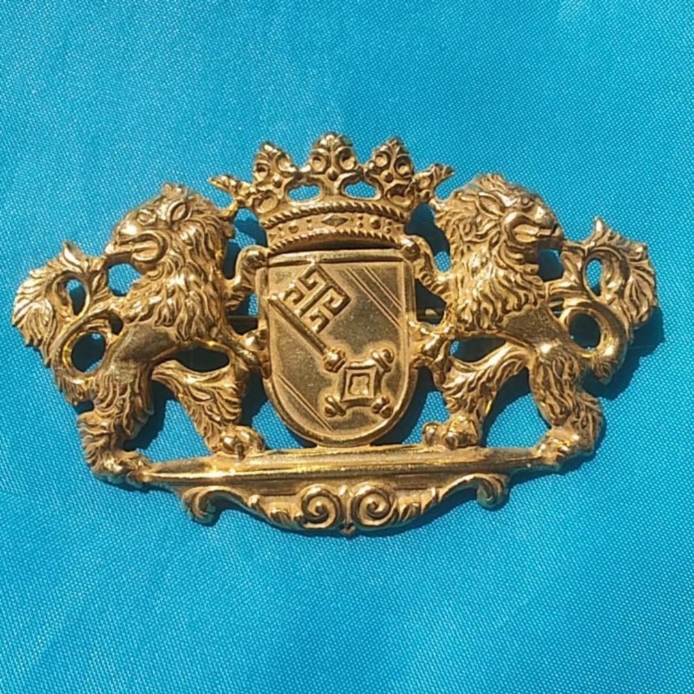 Vintage Signed Miriam Haskell Brooch